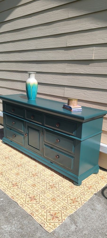 Stunning refinished Broyhill dresser real wood