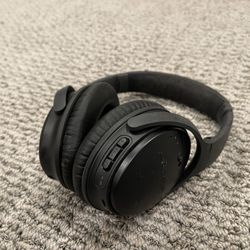 Bose Quiet comfort 35 model - Noise Cancelling Headphone 