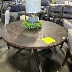 Round Dining Table With 4 Chairs