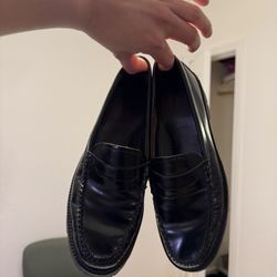 G.H. BASS • LOAFERS