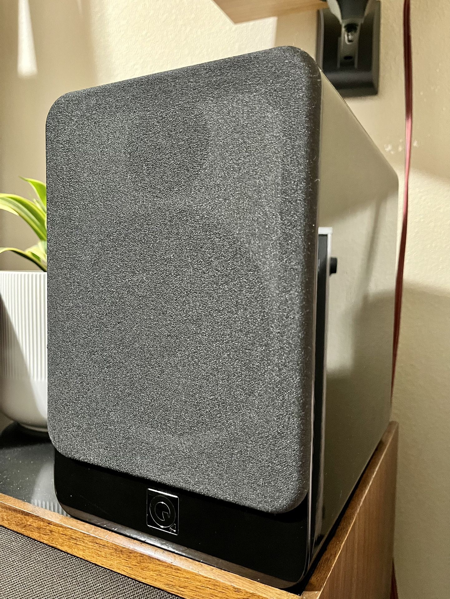 Q Acoustics Concept 20 Compact Bookshelf Speakers Pair