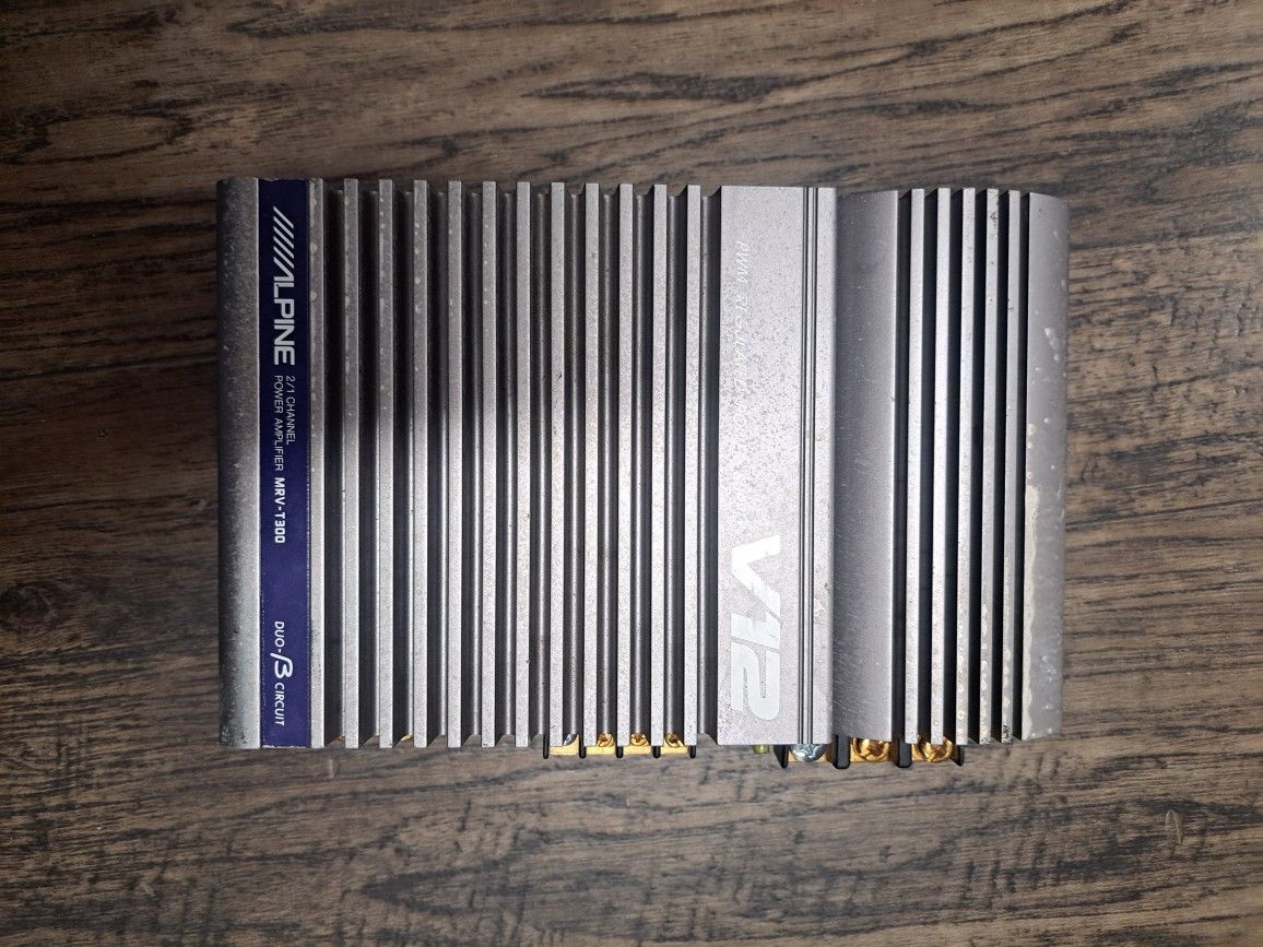 Alpine Car Audio Amplifier 300 Watt Max Watt 2 Channel Asking $45