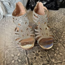 Small Heels, Size 7