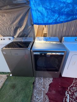 Maytag Washer and Dryer Set – Metallic Gray