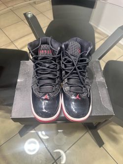 Jordan Max Aura (GS) size 6 youth