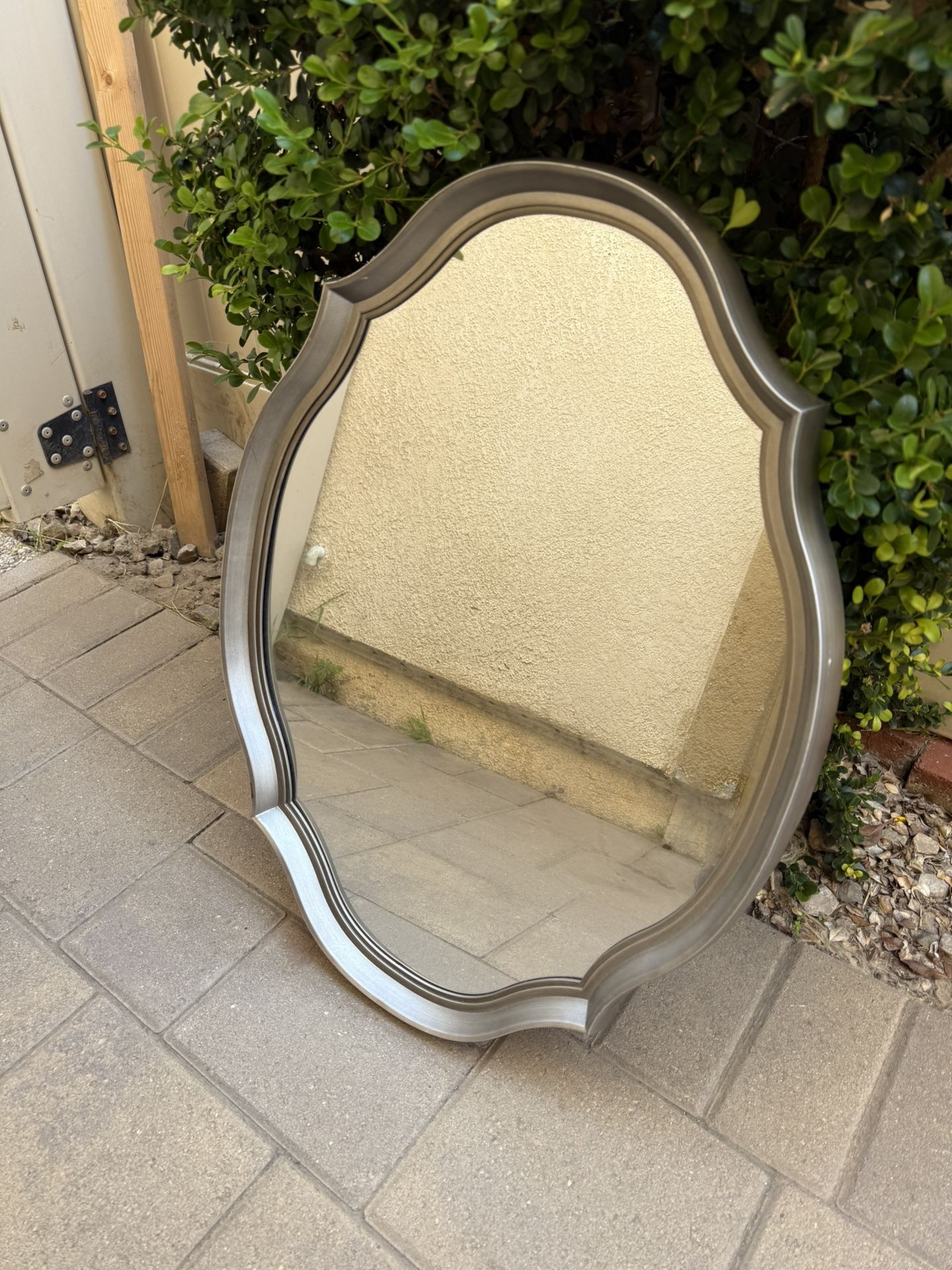 Gray Decor Mirror $5 Like New !!! 