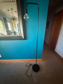 Minimalist metal floor lamp