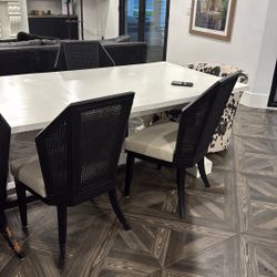 RH Dining Table