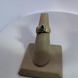 14K yellow gold lady’s tanzanite floral fashion ring size 4.25