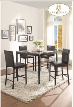 Carlos Furniture El Paso::::5 piece dining set
