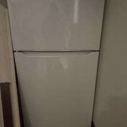 Refrigerator For Sale