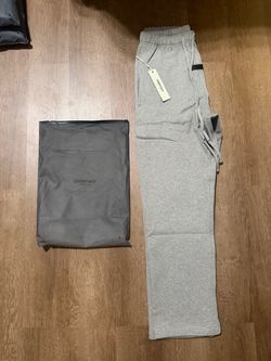 MEDIUM Essentials Fear Of God Sweatpants