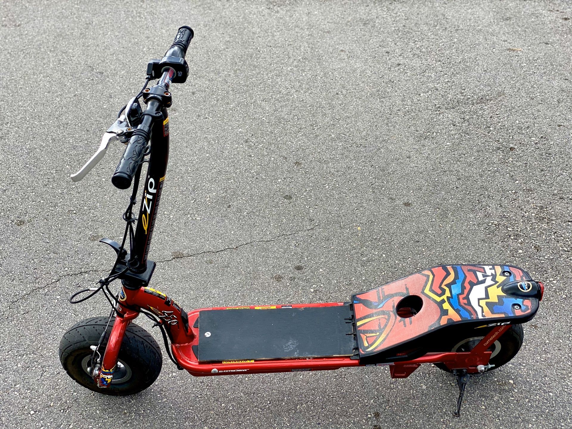 450 eZip Electric Scooter with 2 new batteries Duracell with warranty