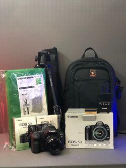 Canon EOS 5D Mark II DSLR Kit with EF 35-70mm, Tripod, green screen and camera bag