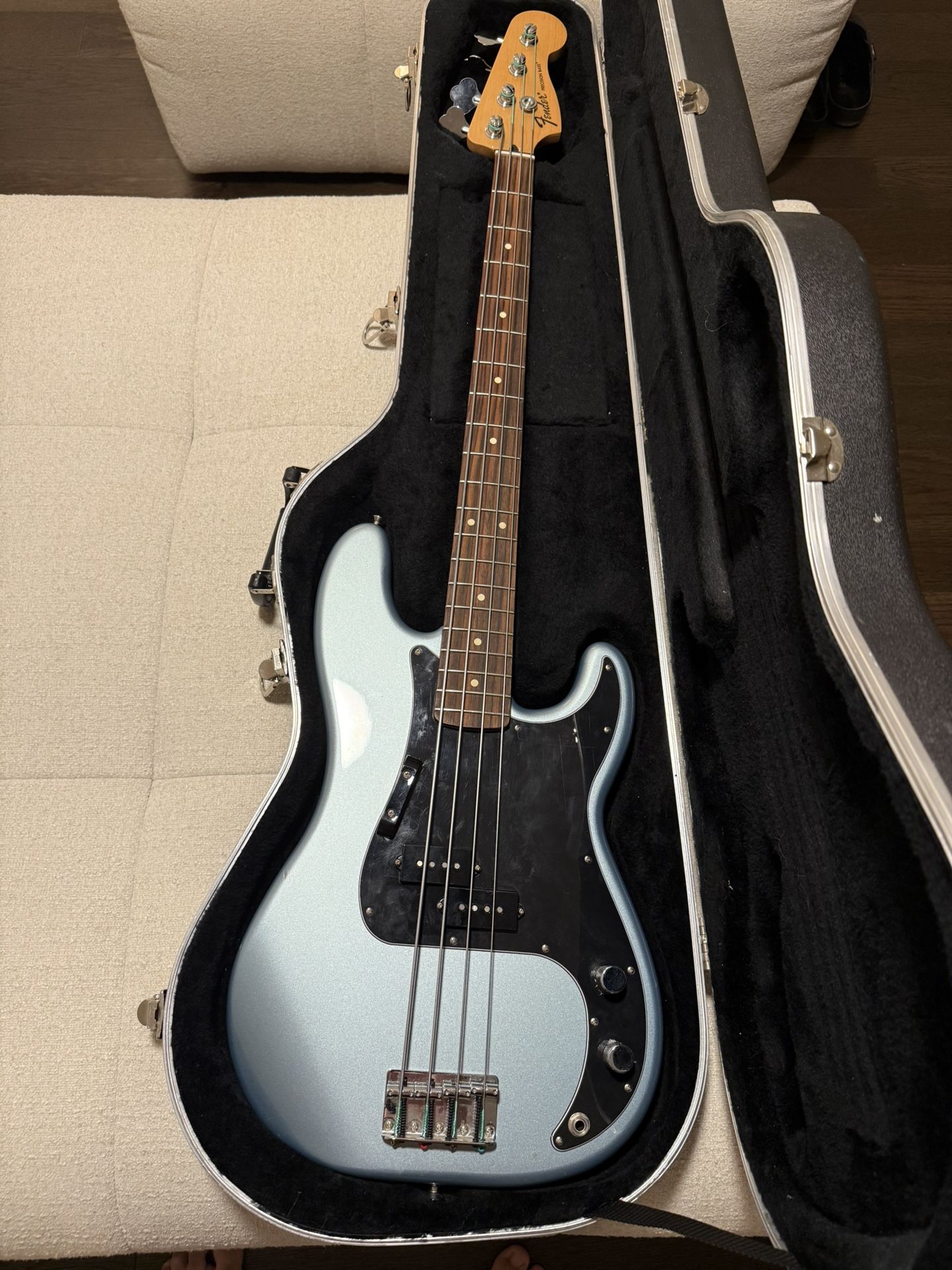 Fender Precision Bass