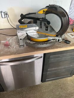 DeWalt 12-Inch Miter Saw