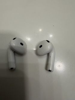 AirPod pro 3 left and right ear buds