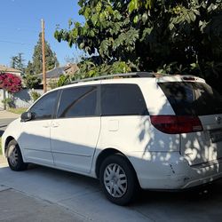 2005 Toyota Sienna