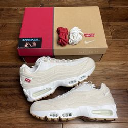 9.5M- Nike X Levi’s Air Max 95