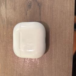 Apple AirPods 4 - Used Slightly 