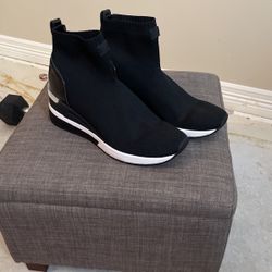 Michael Kors Size 8 1/2