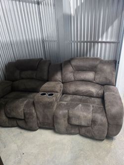 Sofa giant