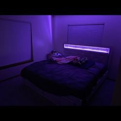 Bedroom Furniture/ King Size Bed frame 