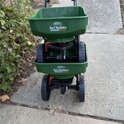 Scott Turf Builder Mini Broadcaster