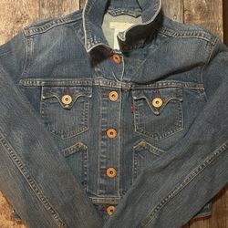 Woman’s Levi’s Jacket 