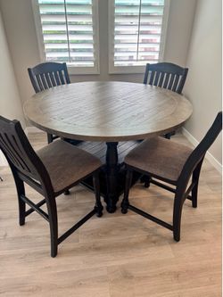 Tall dining table with 4 chairs