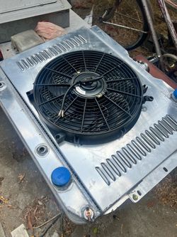 Three line aluminum radiator with electric fan