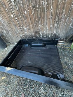Truck bed mat