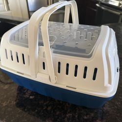 Small animal carrier 