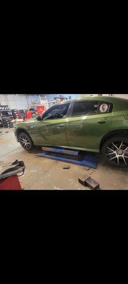 20 INCH RIMS & TIRES/ CHARGER, CHALLENGER, CHRYSLER  ETC