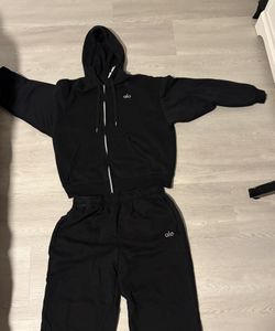 Men’s Alo Hoodie And Sweatpants Set