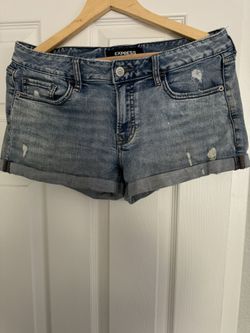Women Express Shorts Size: M