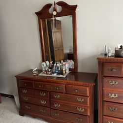 Vanity Dresser With Mirror