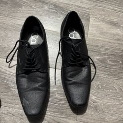 Dress shoes