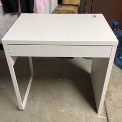 White Desk Or Vanity With Drawer 