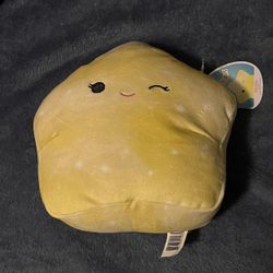 Estrella the Yellow Star 8” Squishmallow NWT 