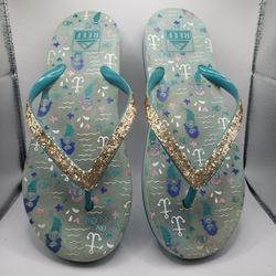 Size: 2 Child.  adorable Reef Little Stargazer Prints Girls Sandals in Aqua Mermaids 
