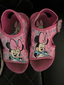 Size 10 & 11 girl shoes ❤️
