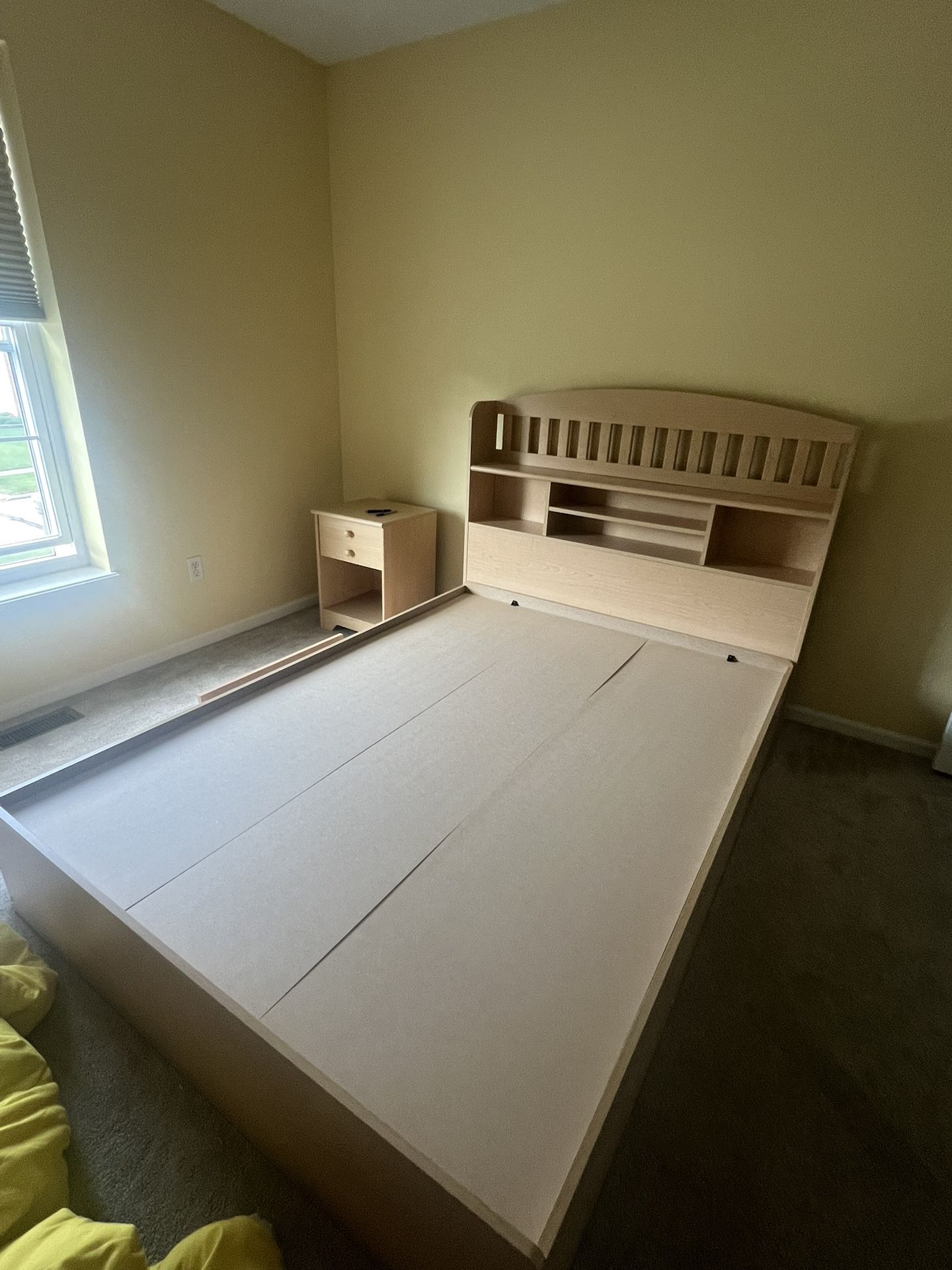 3 piece - Full Size Bedroom Set