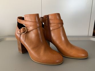 Cole Ham Signature Bonnell Women’s Boot Size 8B