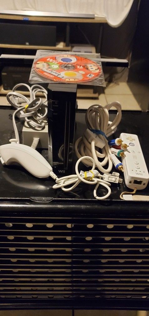 Nintendo Wii Complete Color Black