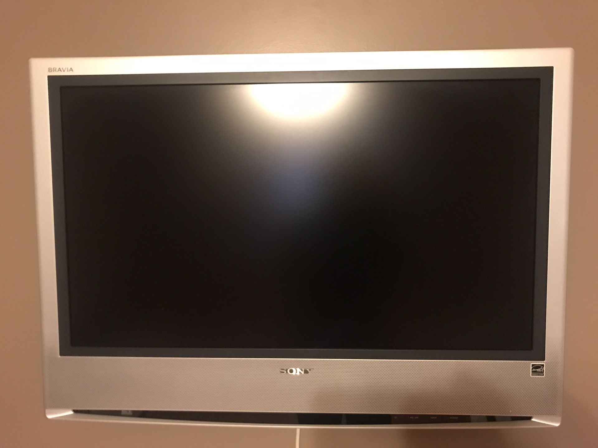 32’ inch Sony TV with wall mount