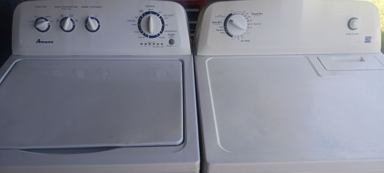 White Whirlpool/ Amana Washer and Electric Dryer Set