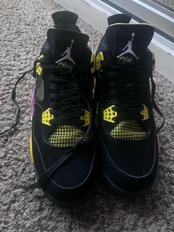 Jordan 4 thunder size 11.5