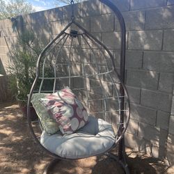 Iron Hanging Pod Chair