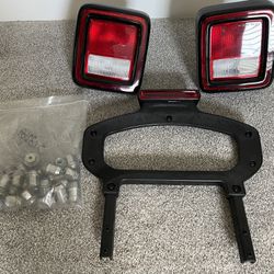 2020 Jeep Wrangler- Taillights, 3rd Light And Full Set Of Lug Nuts 